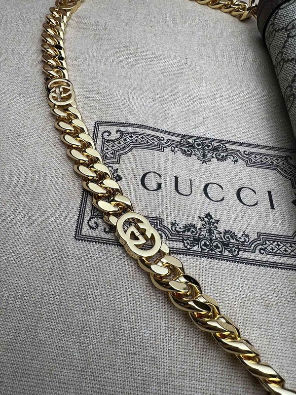 グッチバッグ素材ディテール